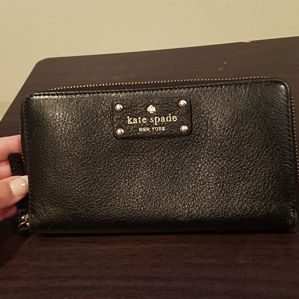 **SOLD**Kate Spade Wallet